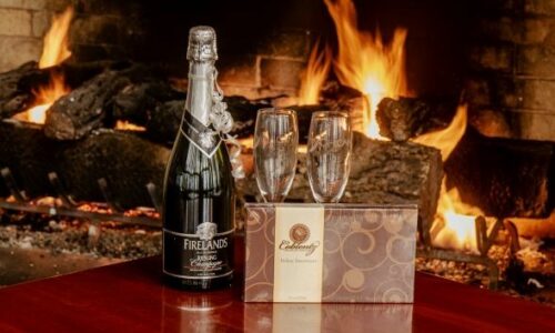 Celebration package - Champagne and glasses